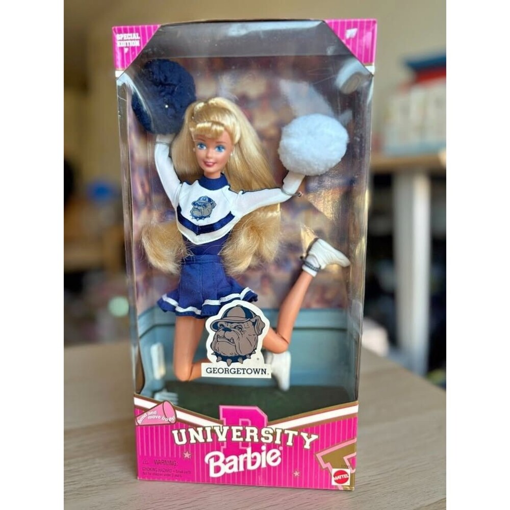 1996 University of Georgetown  Bulldogs Barbie Cheerleader Special   Edition NIB